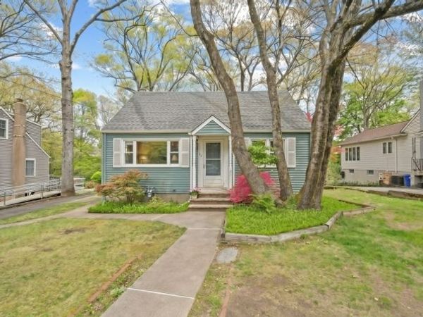 34 Zimmer Ave, Midland Park, NJ 07432