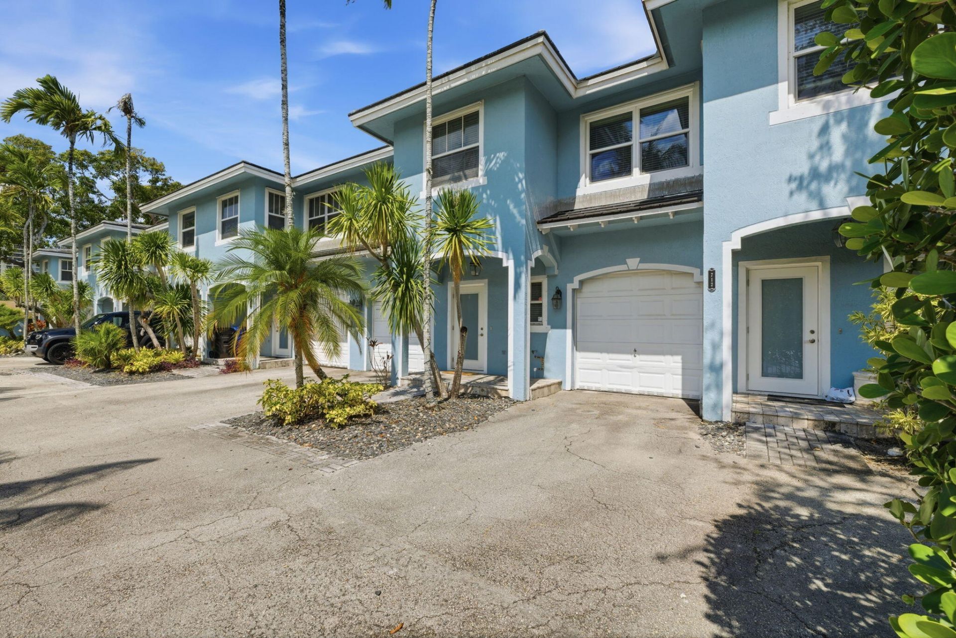 710 SW 4th Avenue, Fort Lauderdale, FL 33315 Main Photo
