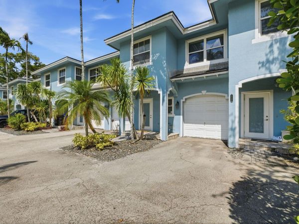 710 SW 4th Avenue, Fort Lauderdale, FL 33315