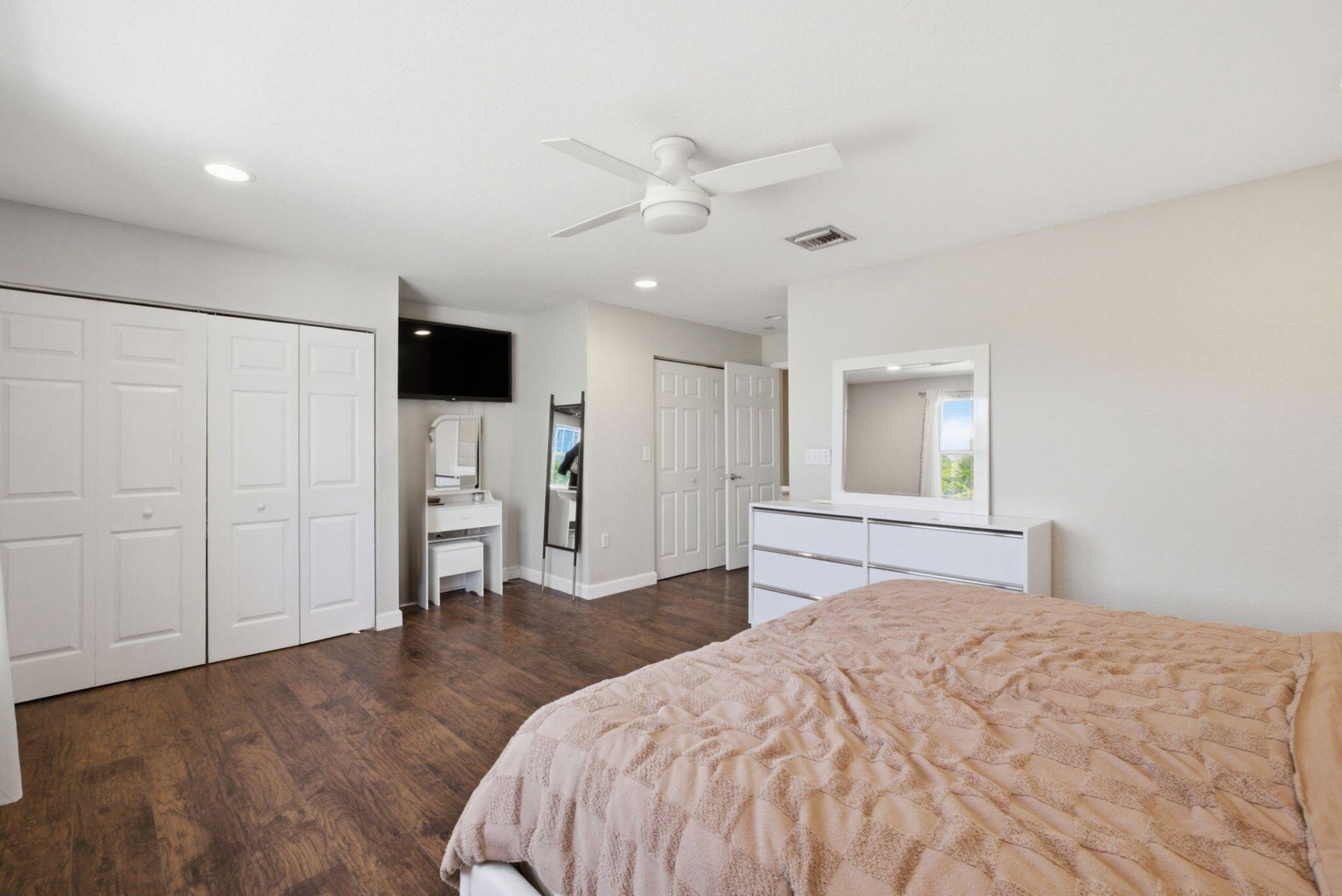 710 SW 4th Avenue, Fort Lauderdale, FL 33315 Photo