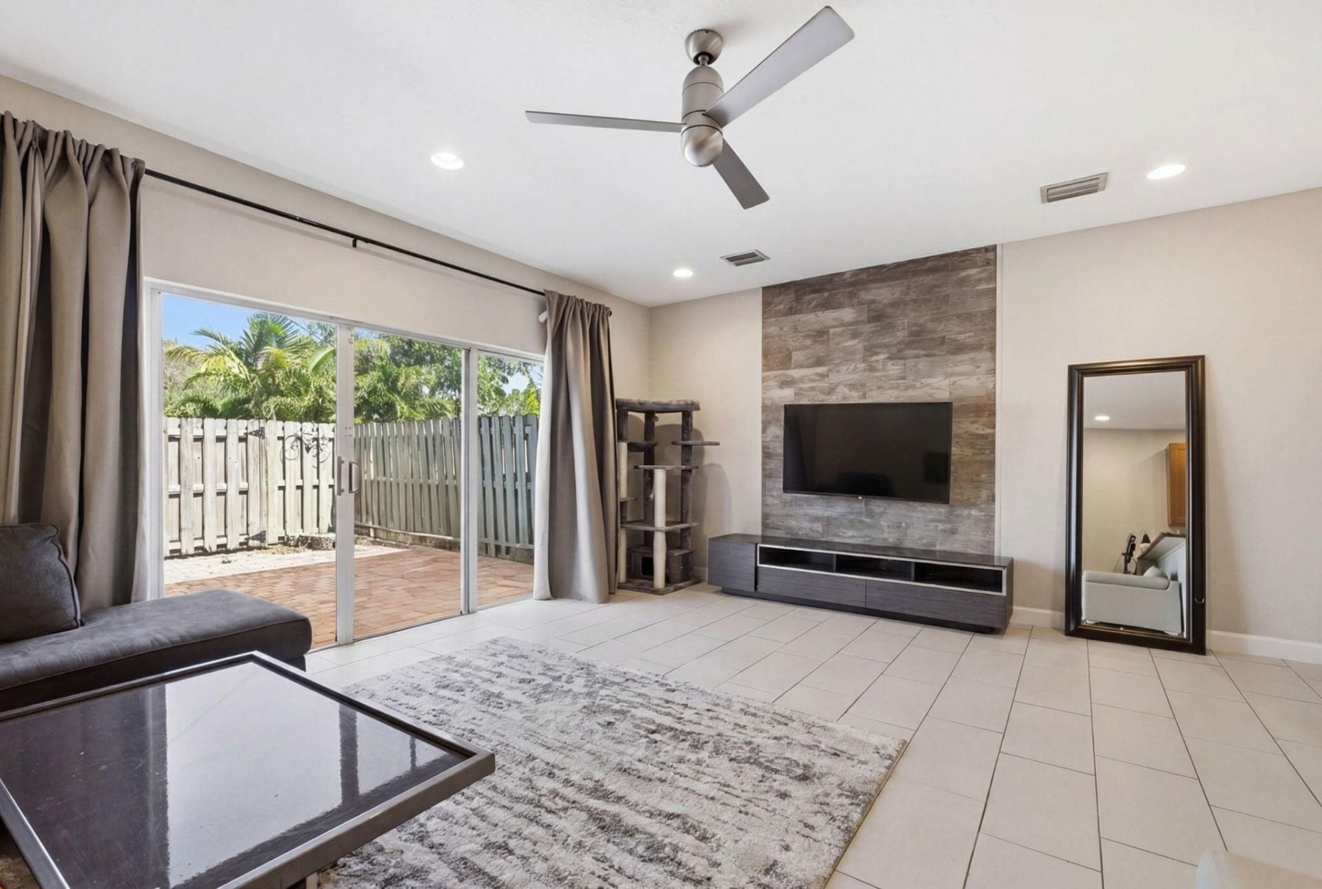 710 SW 4th Avenue, Fort Lauderdale, FL 33315 Photo