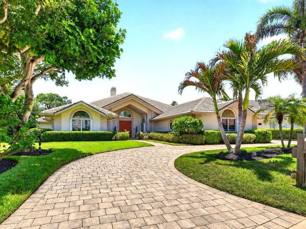 6711 SE Barrington Drive, Stuart, FL 34997