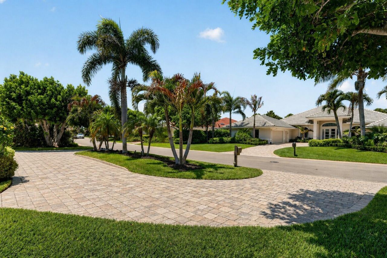 6711 SE Barrington Drive, Stuart, FL 34997 Photo