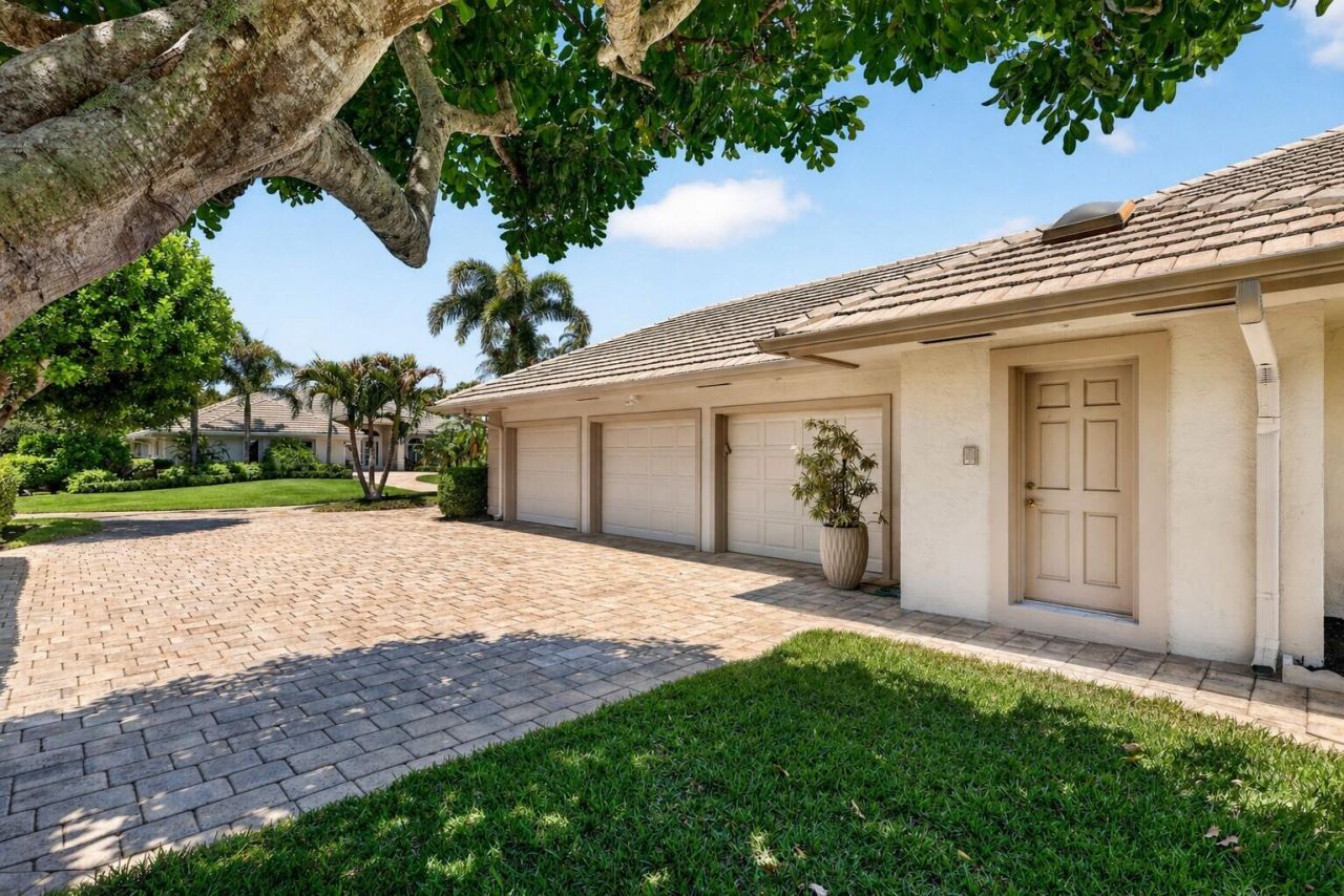 6711 SE Barrington Drive, Stuart, FL 34997 Photo