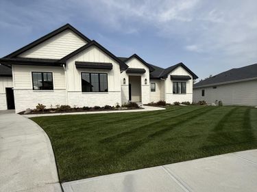 20542 Hartman Avenue , Elkhorn, NE 68022