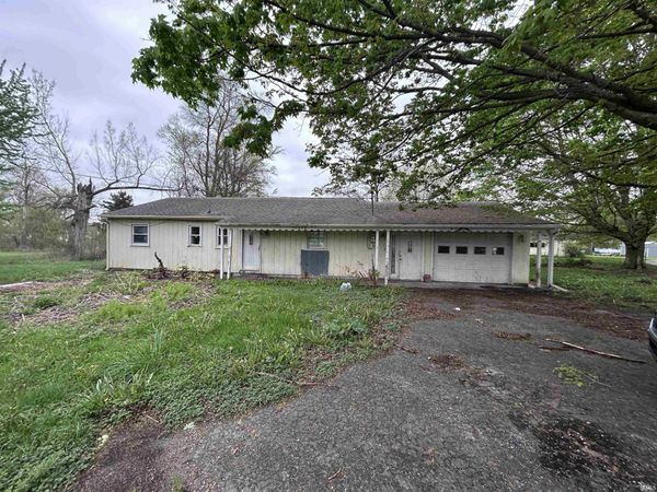 10498 N State Road 3, Kendallville, IN 46755