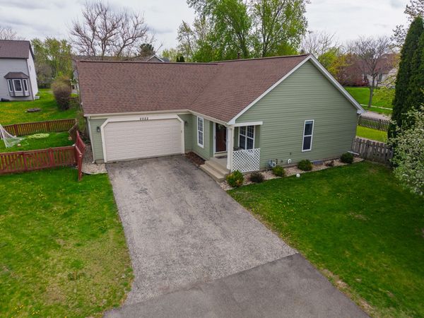 2022 N Aspen Drive, Woodstock, IL 60098