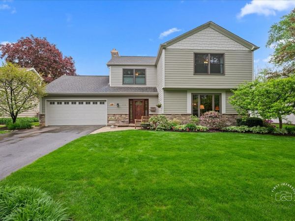 924 Royal Blackheath Court , Naperville, IL 60563