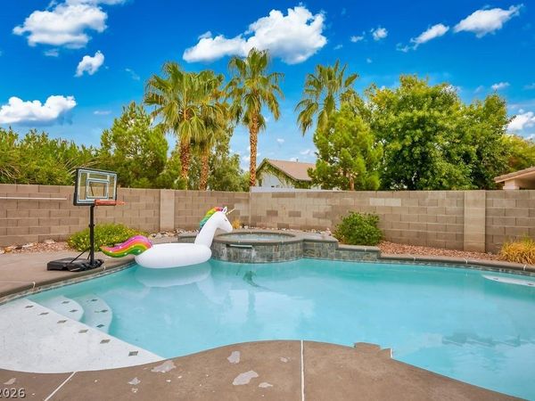 1798 Lakewood Drive , Henderson, NV 89012