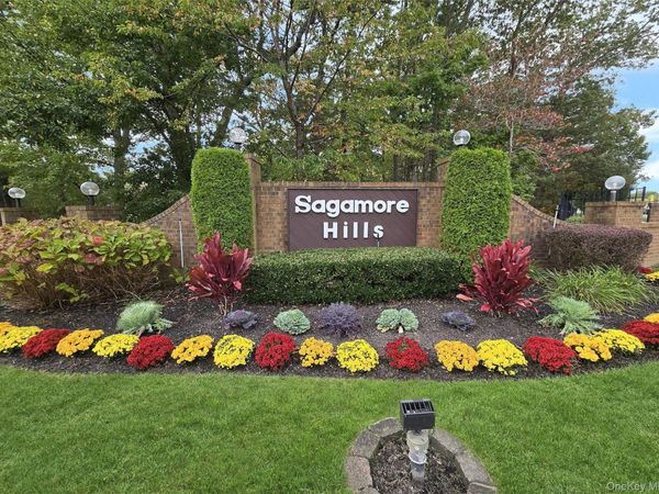 119 Sagamore Hills Drive , Port Jefferson, NY 11776