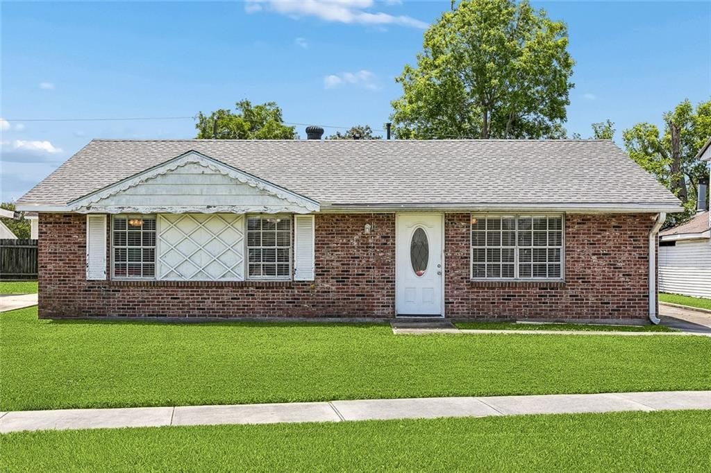 121 DOROTHY Drive, Avondale, LA 70094