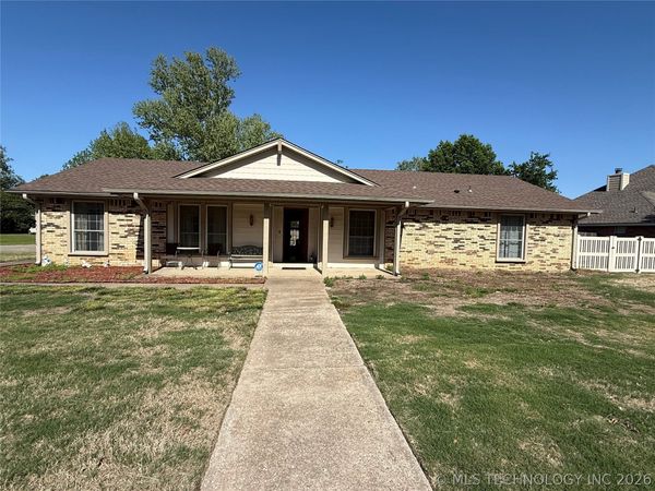 776 W 97th Place S, Jenks, OK 74037