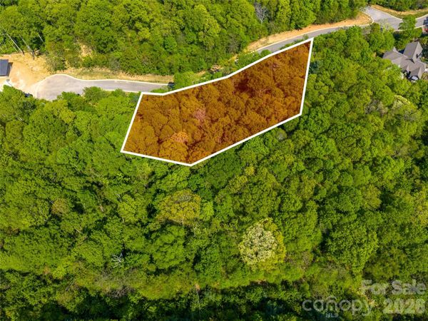 490 Barrington Drive, Asheville, NC 28803