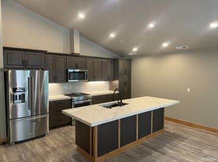 1077 Marjorie Street, South Lake Tahoe, CA 96150 Photo