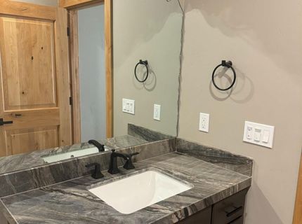1077 Marjorie Street, South Lake Tahoe, CA 96150 Photo