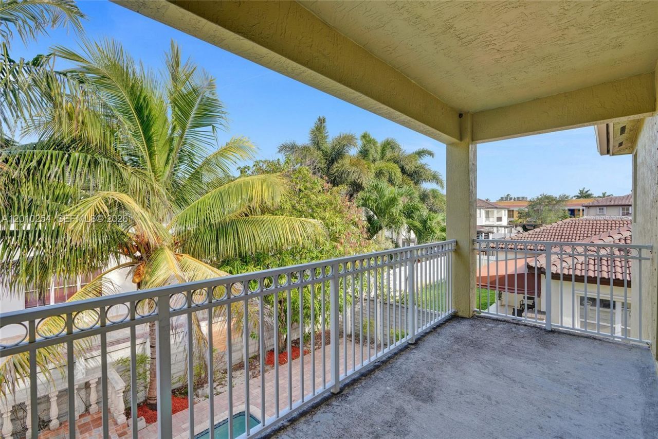 17951 NW 91st Ct , Hialeah, FL 33018 Photo