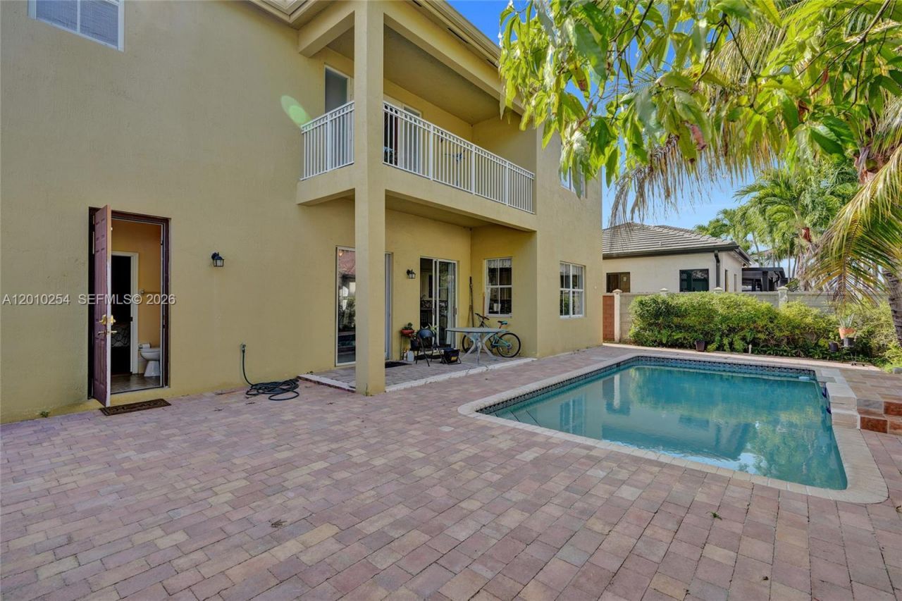 17951 NW 91st Ct , Hialeah, FL 33018 Photo