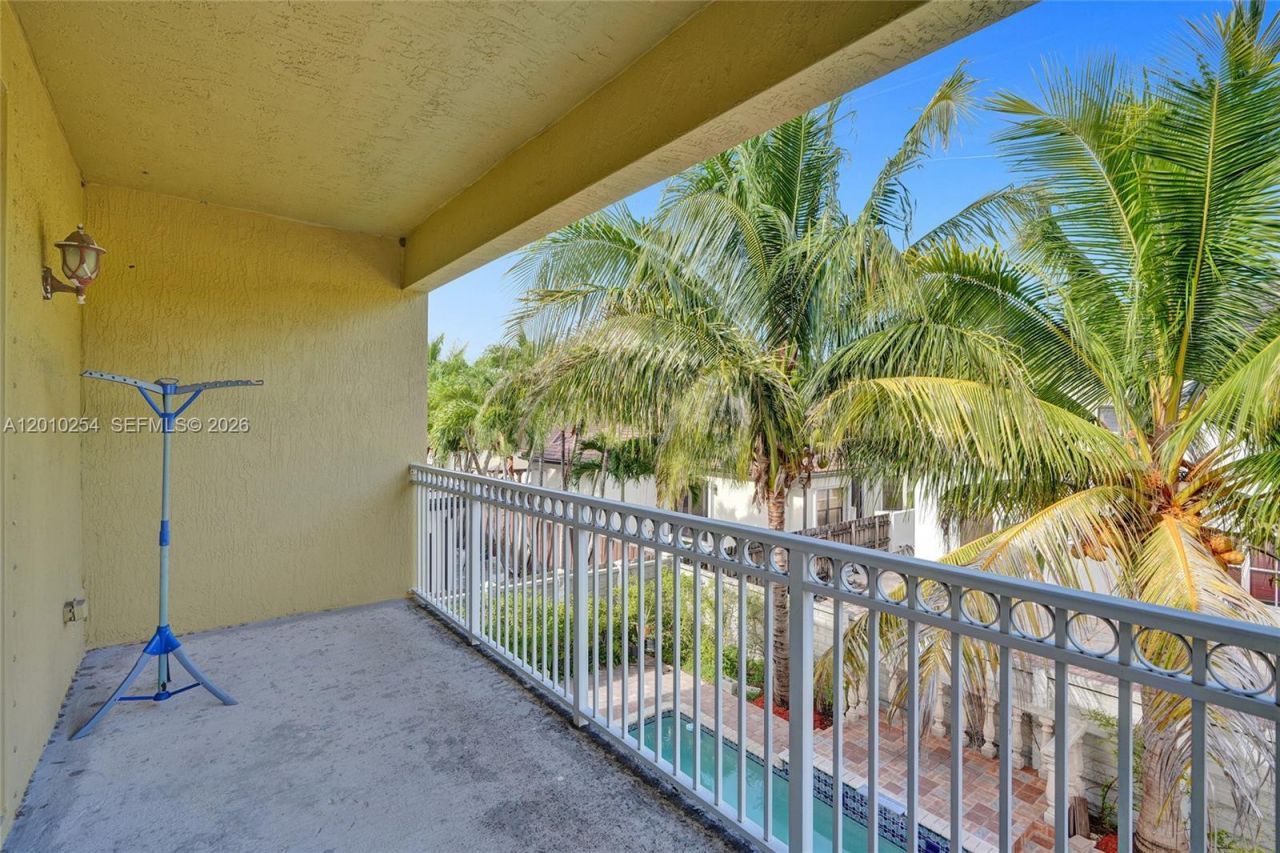 17951 NW 91st Ct , Hialeah, FL 33018 Photo