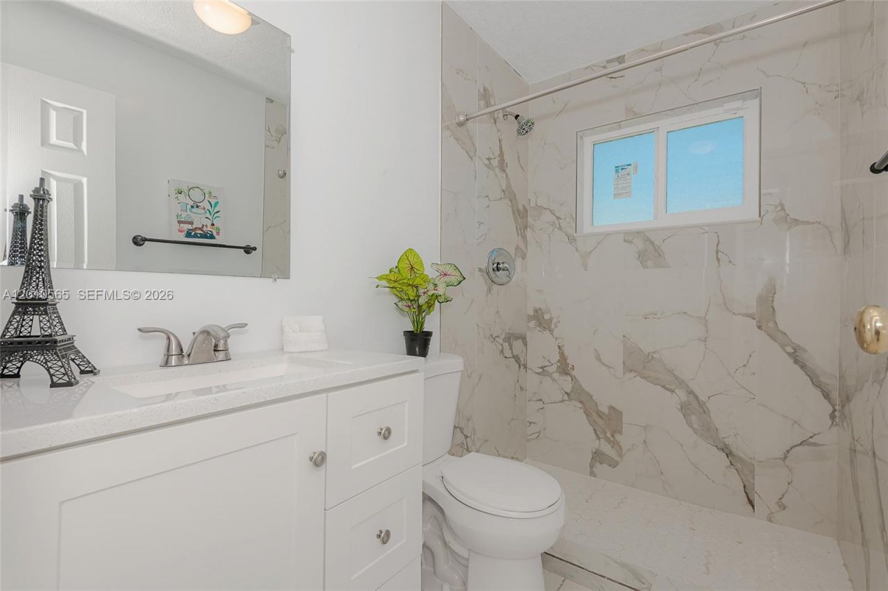 8690 NW 24th Pl , Sunrise, FL 33322 Photo