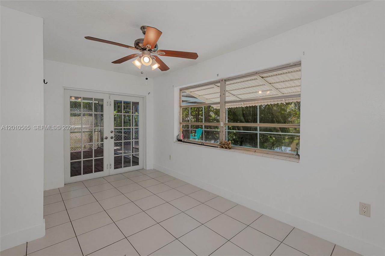 8690 NW 24th Pl , Sunrise, FL 33322 Photo