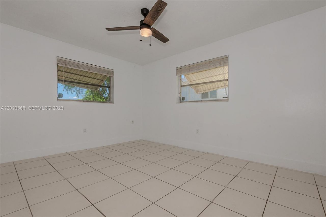 8690 NW 24th Pl , Sunrise, FL 33322 Photo