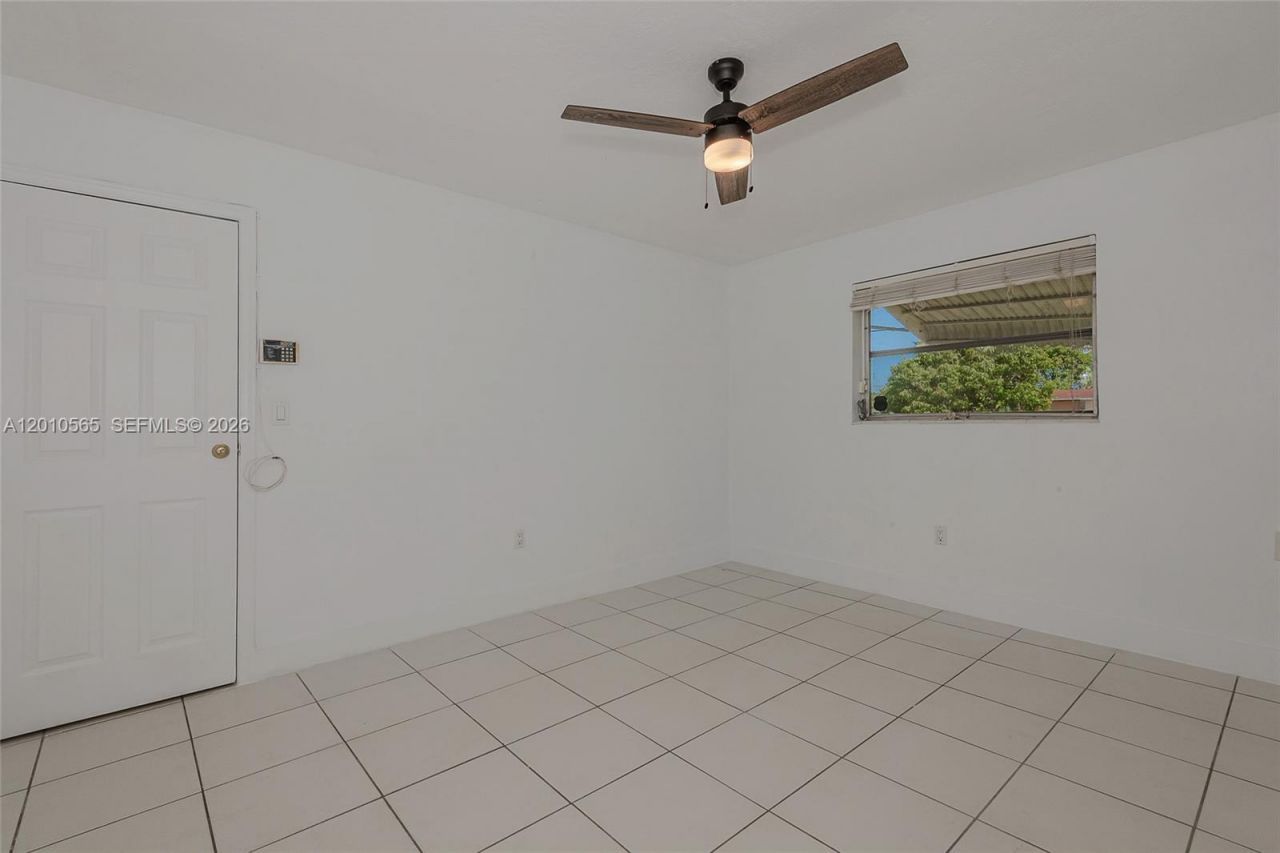 8690 NW 24th Pl , Sunrise, FL 33322 Photo