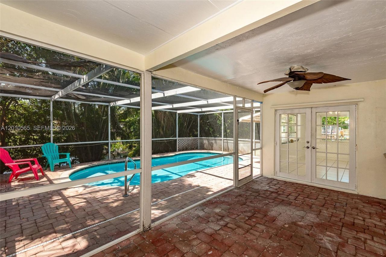8690 NW 24th Pl , Sunrise, FL 33322 Photo