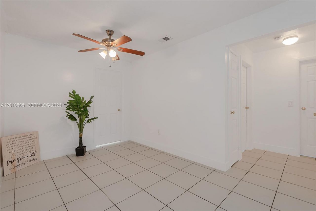 8690 NW 24th Pl , Sunrise, FL 33322 Photo