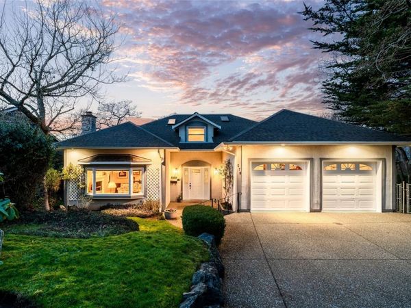 578 Island Rd , Oak Bay, BC V8S 2T6