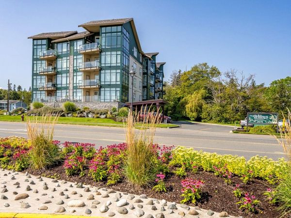 2676 Island Hwy , Unit 303, Campbell River, BC V9W 1C7