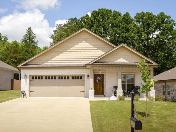 117 Sugar Maple Dr, Florence, AL 35633
