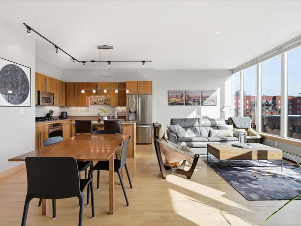215 10th Avenue S, Unit 528, Minneapolis, MN 55415