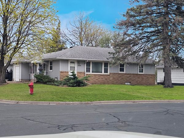 2401 55th Avenue N, Brooklyn Center, MN 55430