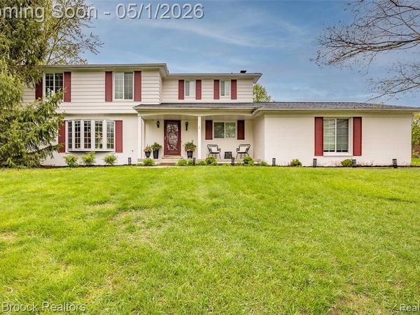 2275 Park Ridge Drive, Bloomfield Hills, MI 48304