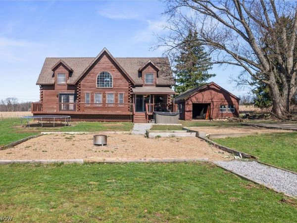 4911 Miller Road, Lowellville, OH 44436