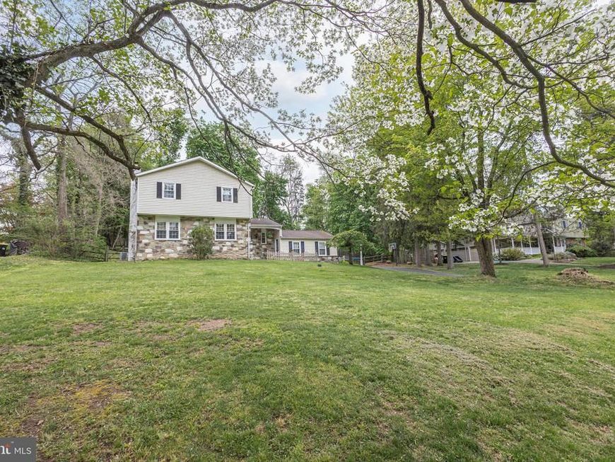 71 Oak Drive, Doylestown, PA 18901 Main Photo
