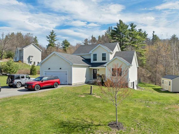 31 Carriage Hill Road, Wilton, NH 03452