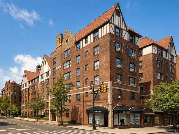 109-14 Ascan Avenue, Unit 2P, Forest Hills, NY 11375