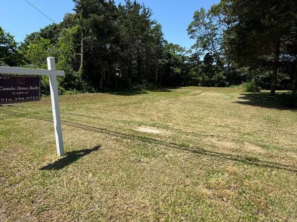 58 N Paquatuck Avenue , East Moriches, NY 11940