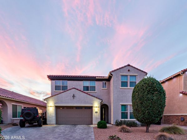 1042 E LADBROKE Way E, Gilbert, AZ 85297