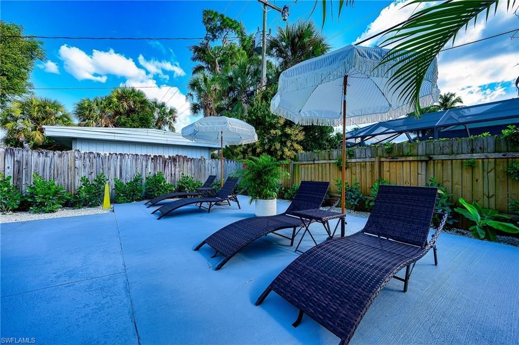 810 103rd Ave N, Naples, FL 34108 Photo
