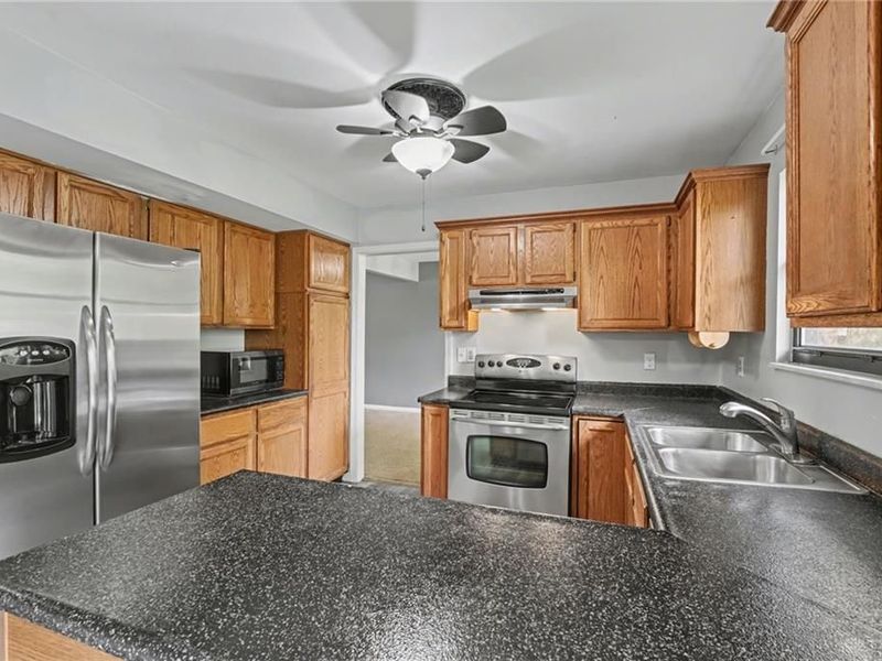 8774 Cheers Circle, Huber Heights, OH 45424 Photo 12