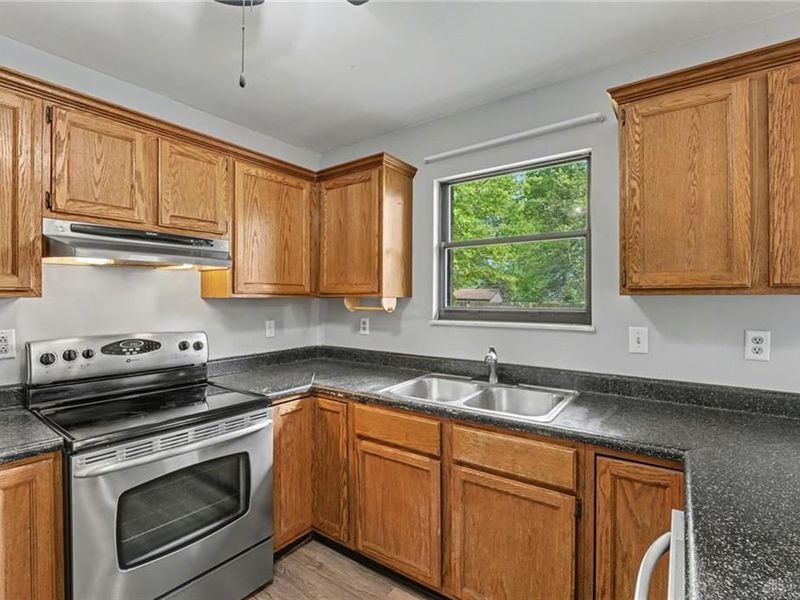 8774 Cheers Circle, Huber Heights, OH 45424 Photo 13