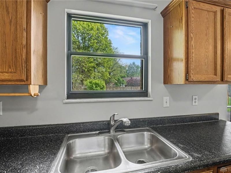 8774 Cheers Circle, Huber Heights, OH 45424 Photo 15