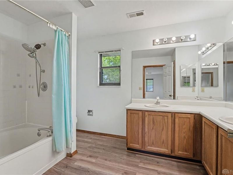 8774 Cheers Circle, Huber Heights, OH 45424 Photo 32