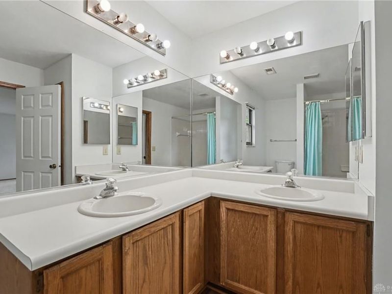 8774 Cheers Circle, Huber Heights, OH 45424 Photo 33