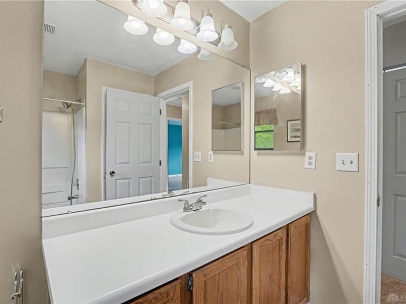 8774 Cheers Circle, Huber Heights, OH 45424 Photo 38