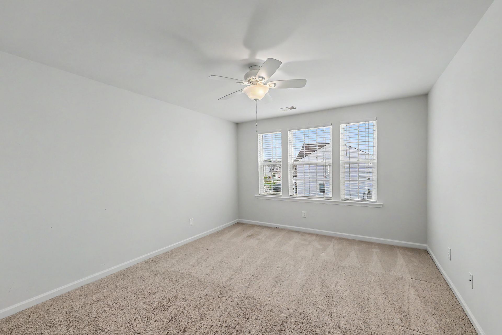404 Philbrick Drive Photo 12