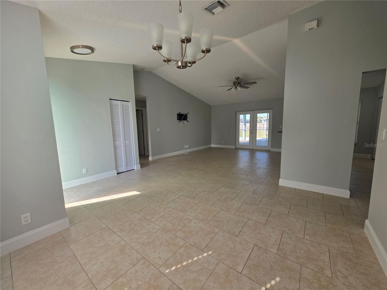 392 SW Tahoe Court, Port Saint Lucie, FL 34953 Photo