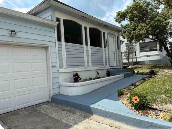 1371 LAKEVIEW DRIVE , SEBRING, FL 33870